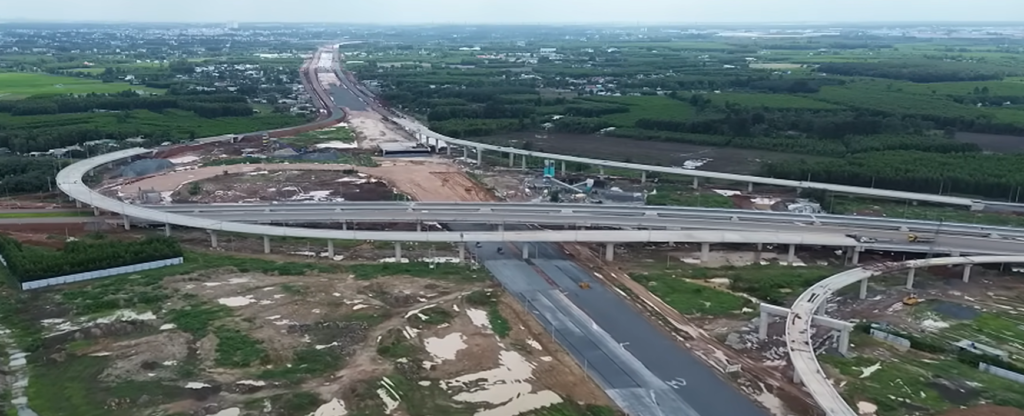 nút giao bến lức long thành